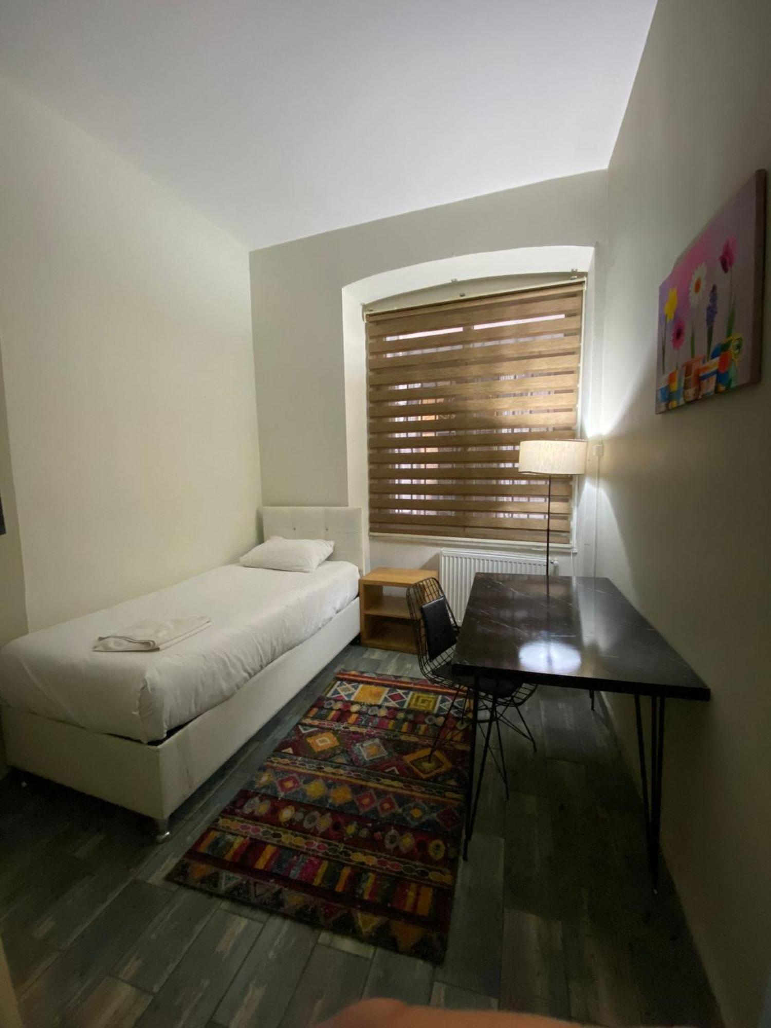 Appartamento Taksim Sofa House By Rodin Provincia di Provincia di Istanbul Esterno foto